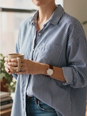 👛(ANY 2/$20) OLD NAVY Boyfriend Narrow Striped Blue and White Button-Down Shirt